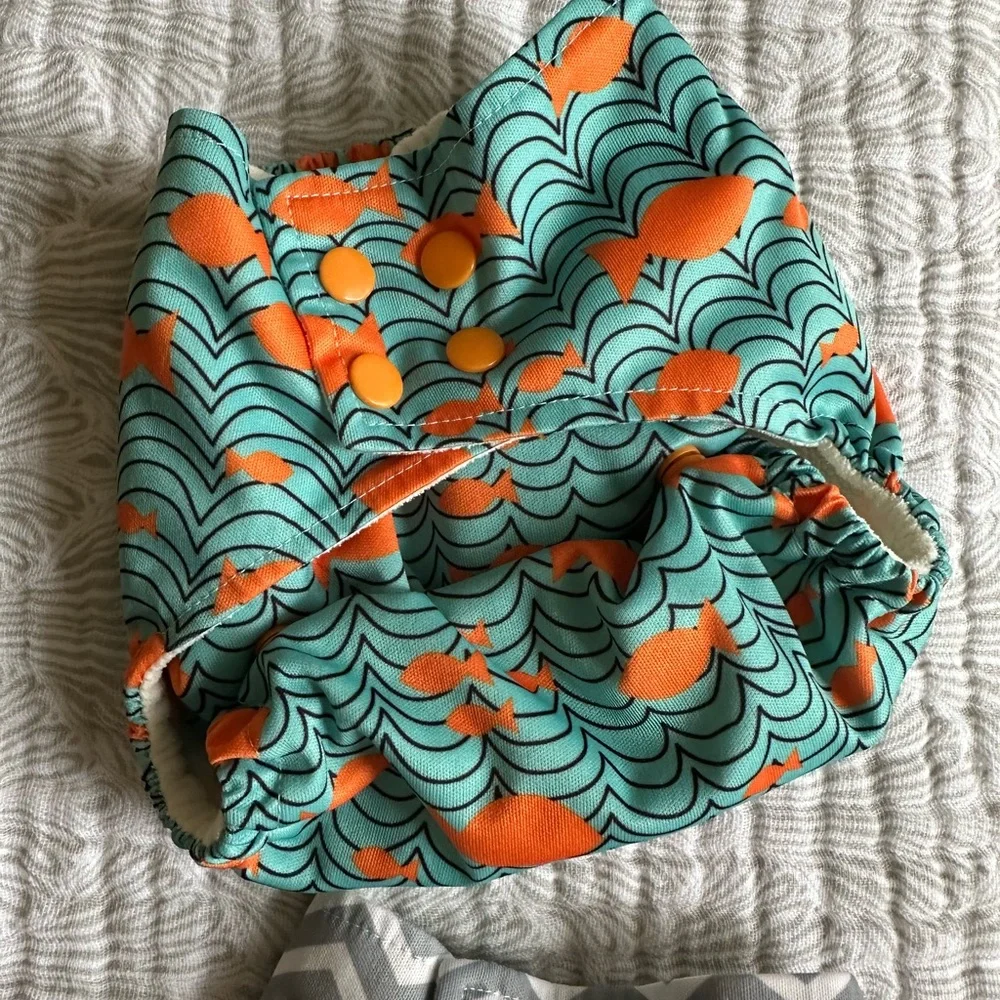 Set of 4 Lotus Bumz diaper covers